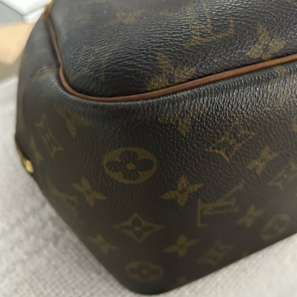 Louis Vuitton Monogram Canvas Handbag - Picture 10 of 16